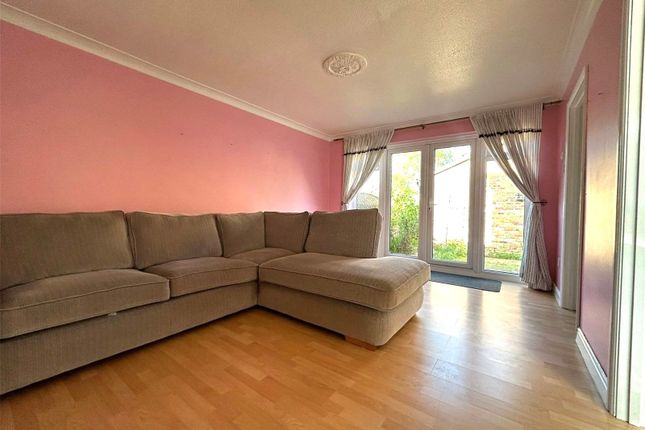 48, Juniper, Bracknell photo 2