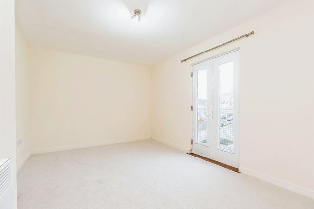 Flat for sale in Lambe Close, Snodland