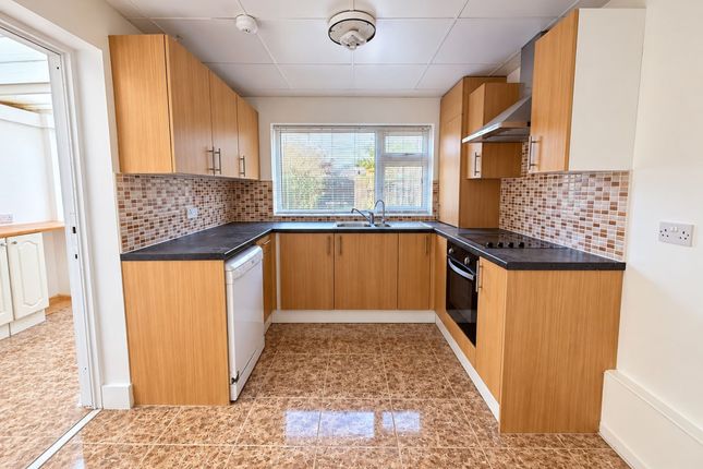49 Chesterfield Road, Enfield photo 3