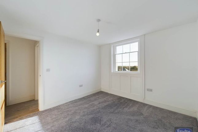 Flat to rent in St. Georges Terrace, Herne Bay