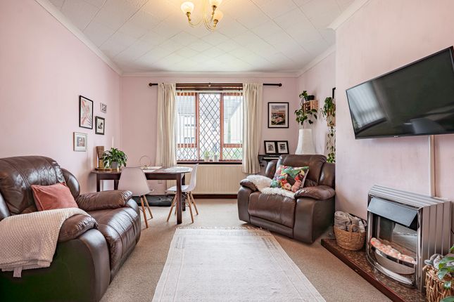 56 Montrose Avenue, Carmyle, Glasgow photo 4
