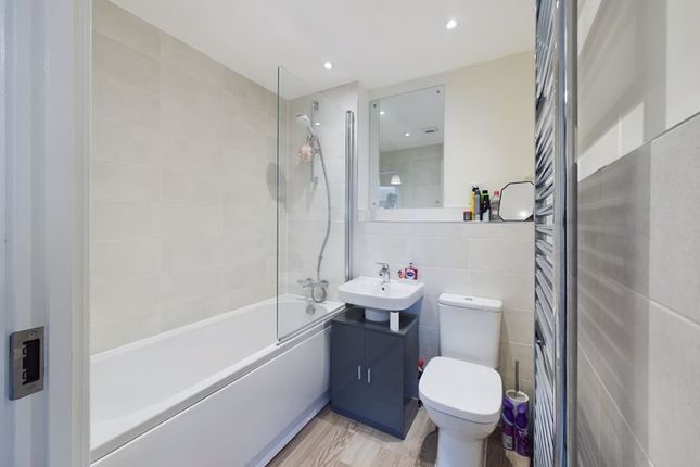 Flat for sale in Hiscox Way, Stoke Gifford, Bristol