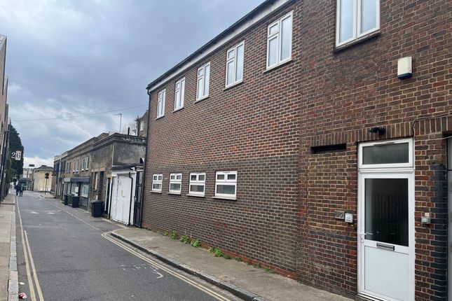 Office to let in Wolsey Mews, London