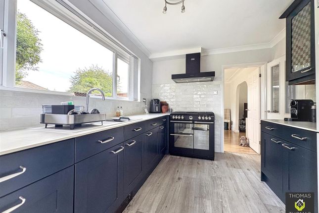 19, Lilliesfield Avenue, Gloucester photo 3