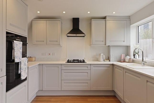 11, Pengeston Road, Sheffield photo 2