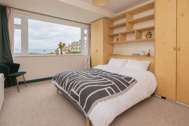 Flat 3 Florence Court,, Eastern Esplanade, Cliftonville photo 4