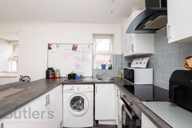 1, Windsor Gardens, Croydon photo 3