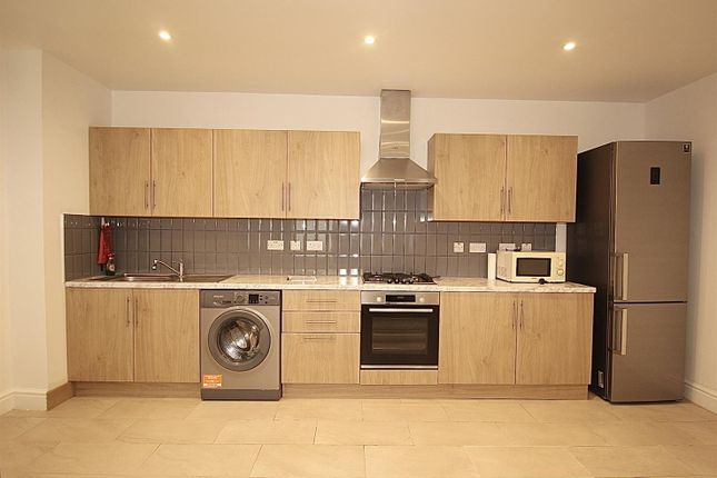 Kimberley Gardens, Enfield photo 4