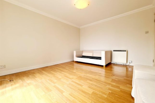 12 Bough Beech Court, 72 Albany Road, Enfield photo 3