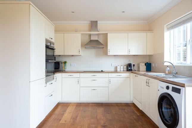 12, Fitzwalters Meadow, Canterbury photo 3