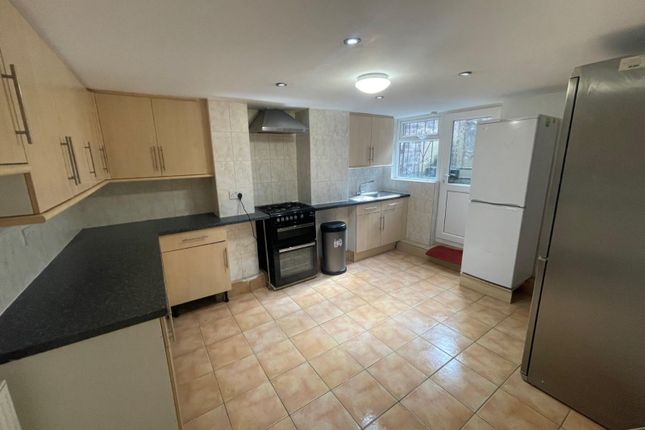 Manor Drive, Leeds photo 2