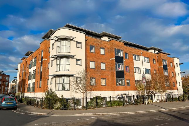 Flat 15, Kiln House, East Grinstead photo 2