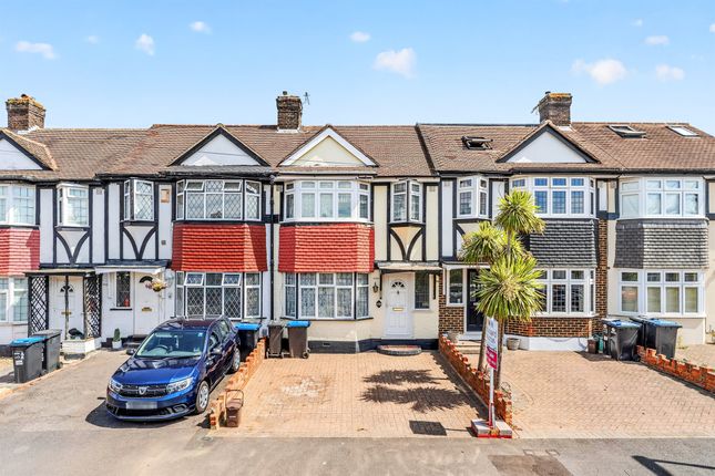 3-bed house on 214, Kingsbridge Road, Morden, £475,000