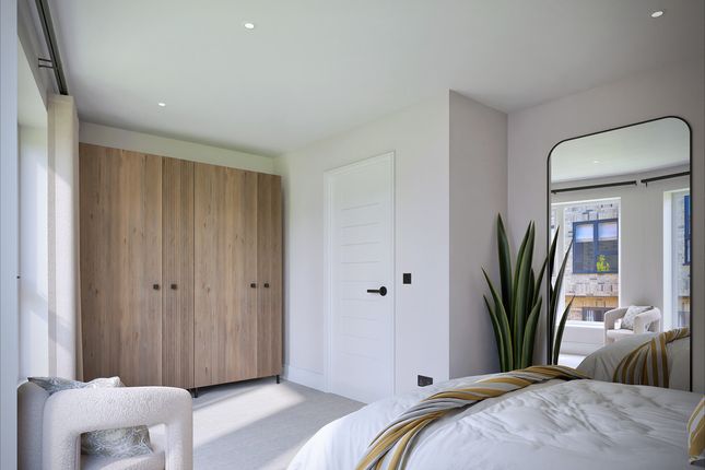 Flat Mews House, 5a, Putney Bridge Road, London photo 4
