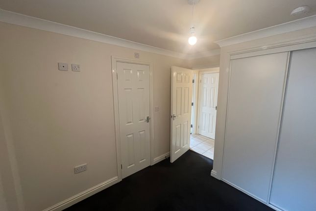 Flat to rent in Church Street, Atherstone