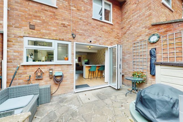 63, Wessex Drive, Cheltenham photo 3