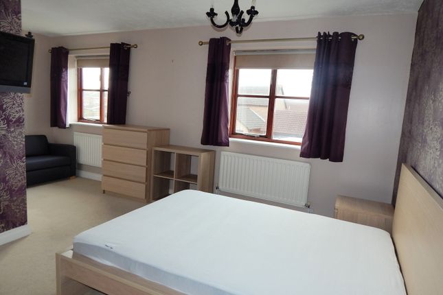 Thumbnail Room to rent in Rose Avenue, Abingdon