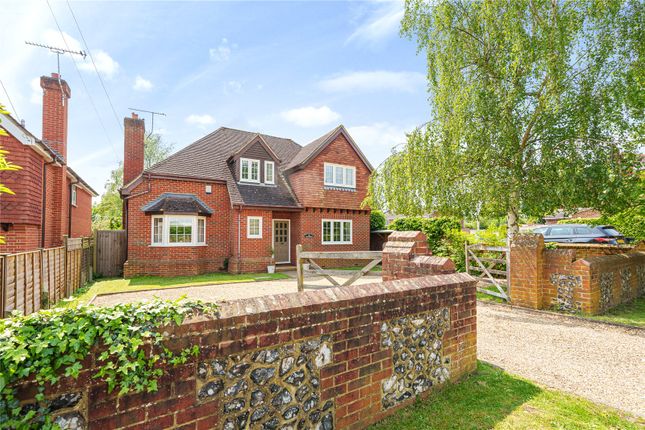 Thumbnail Detached house for sale in High Road, Cookham