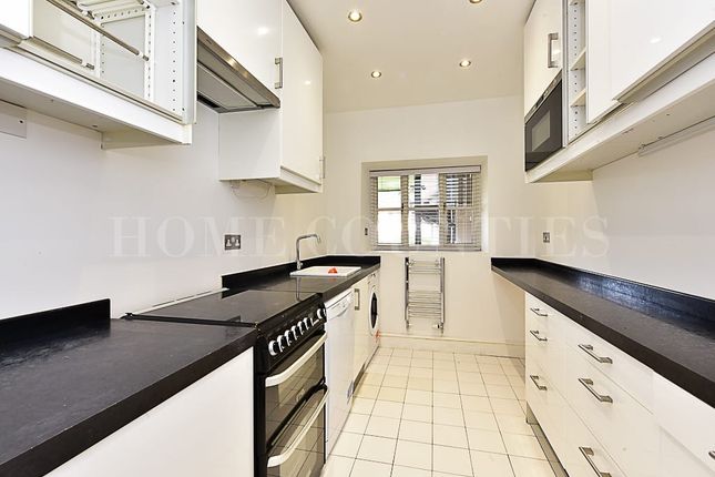 23, Firs Wood Close, Potters Bar photo 4