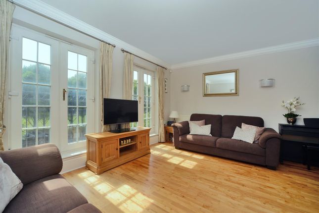 Town house for sale in Chadwick Place, Long Ditton, Surbiton