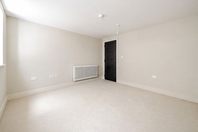 Castle - Apartment 1,, Ellis Close, Hampshire photo 4