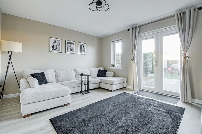 22, South Chesters Medway, Bonnyrigg photo 4