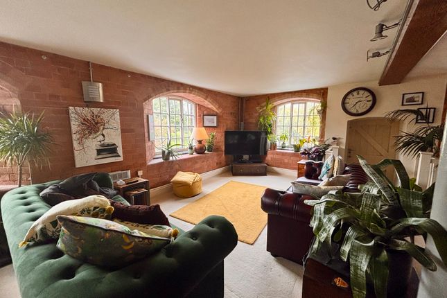 9, Burton On Trent photo 2