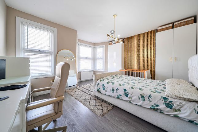 First Floor, 64, Grosvenor Road, Ilford photo 2