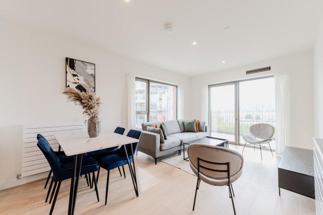 Thumbnail Flat to rent in Mill Building, 49 Royal Crescent Avenue, London