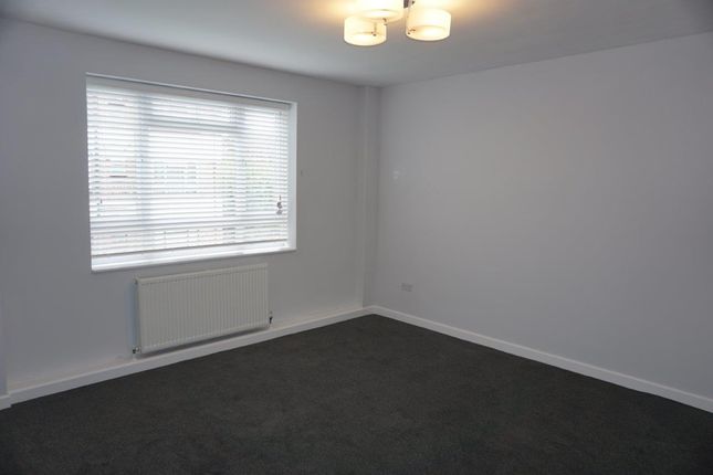 Thumbnail Flat to rent in Beaumont Court, Upper Clapton Road, Hackney