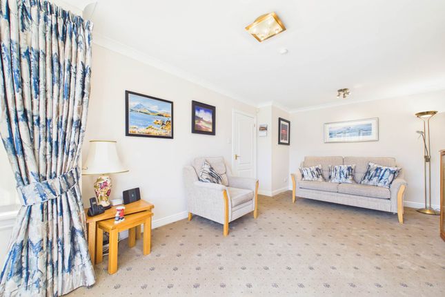 15, Watt Court, Stonehouse photo 4