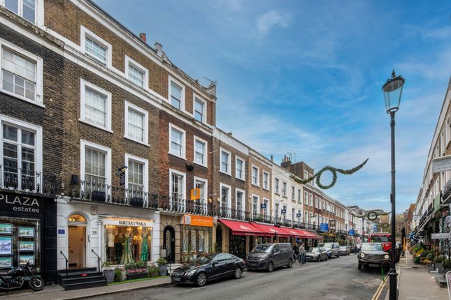 35, Beauchamp Place, London photo 2