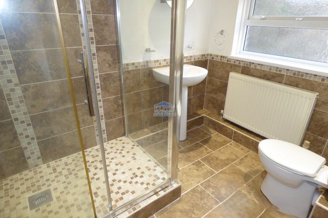 15, Thornton Crescent, Bridgend photo 3