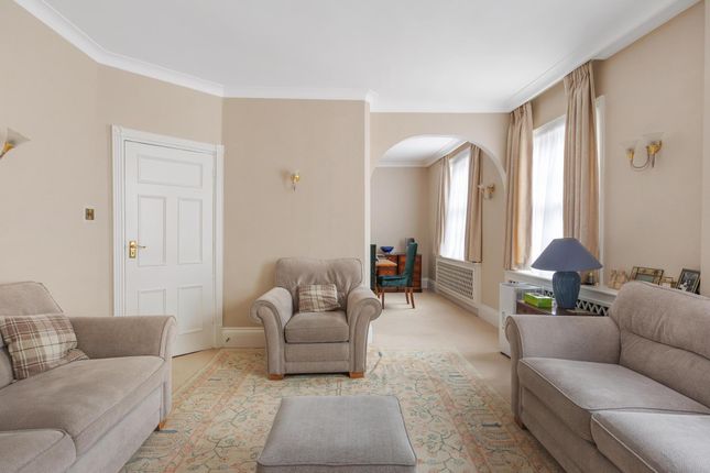 72, Montagu Mansions, London photo 4
