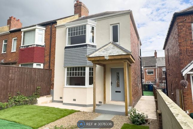 2-bed semi-detached on Lemington, Newcastle Upon Tyne, £1,049/mo