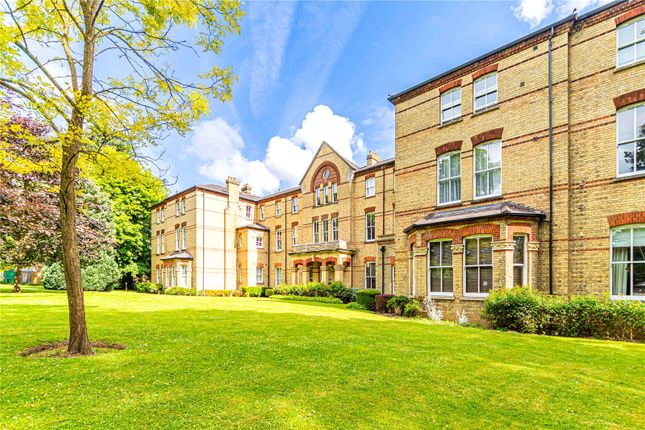 Thumbnail Flat for sale in Mallard Road, Abbots Langley, Hertfordshire