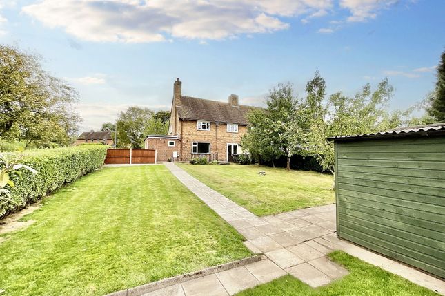 55 Greenfields, Stafford photo 4