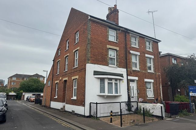 4-bed house on 1, James Street, Reading, £300,000/mo