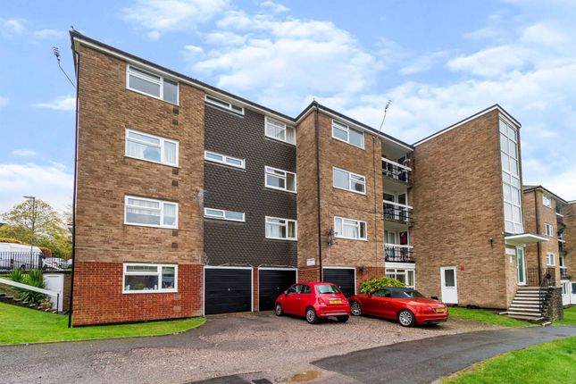 Thumbnail Flat for sale in Northlands Drive, Winchester