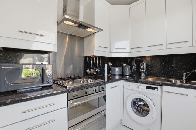 4 Almond Street, Grangemouth photo 3