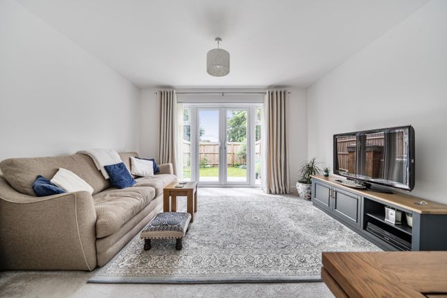 9, Winchcombe Avenue, Devizes photo 4