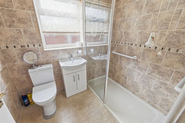 16 Ackford Drive, Worksop photo 3