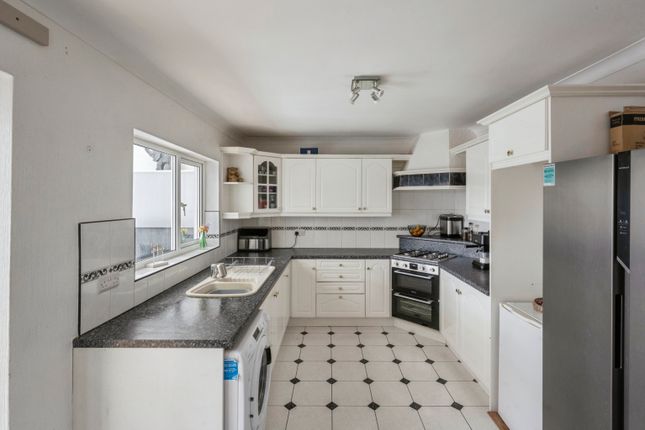 55, Norman Crescent, Sunnyfields/Doncaster photo 2