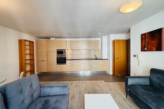 914 Barton Place, 3 Hornbeam Way, Green Quarter, Manchester photo 2