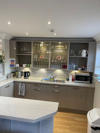 Flat for sale in The Hornet, Chichester