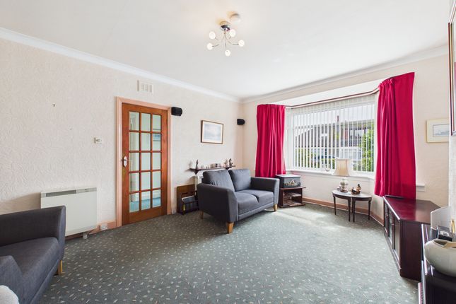 7, Dykesfield Place, Saltcoats photo 3