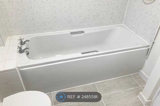 Bathroom 02