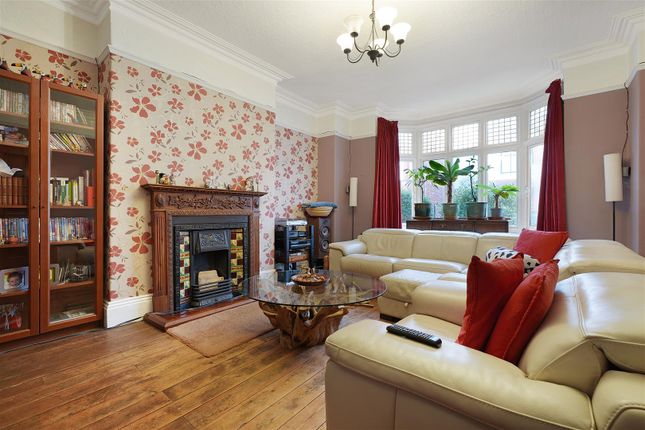 40, Swinburne Road, Darlington photo 3