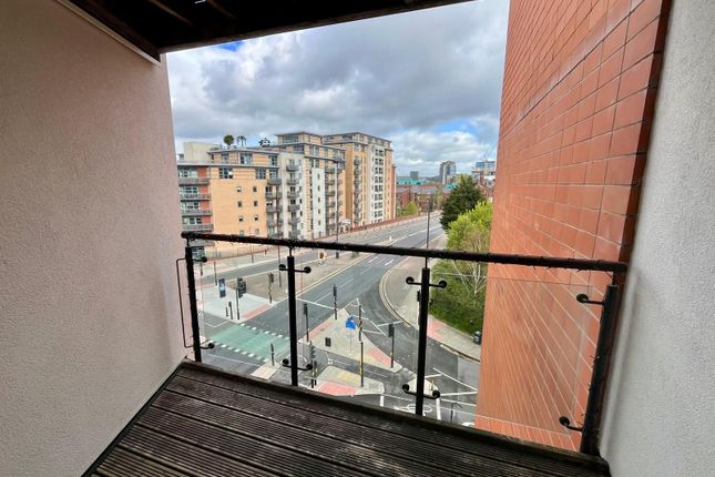 129 Magellan House, Leeds photo 2