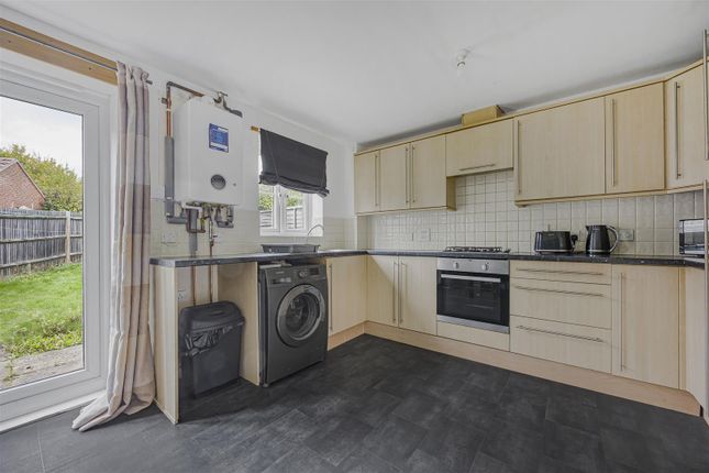 9, Pippin Grove, Reading photo 4